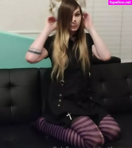 Silentfoxowo OnlyFans Thumbnail #Lxd9TrPlzM