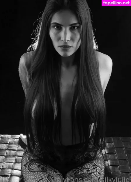 Silkyjulie OnlyFans Thumbnail #544vS5VoX3