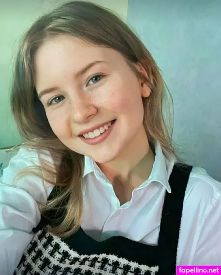 Silver Gracee OnlyFans Thumbnail #3IAGhvprtC