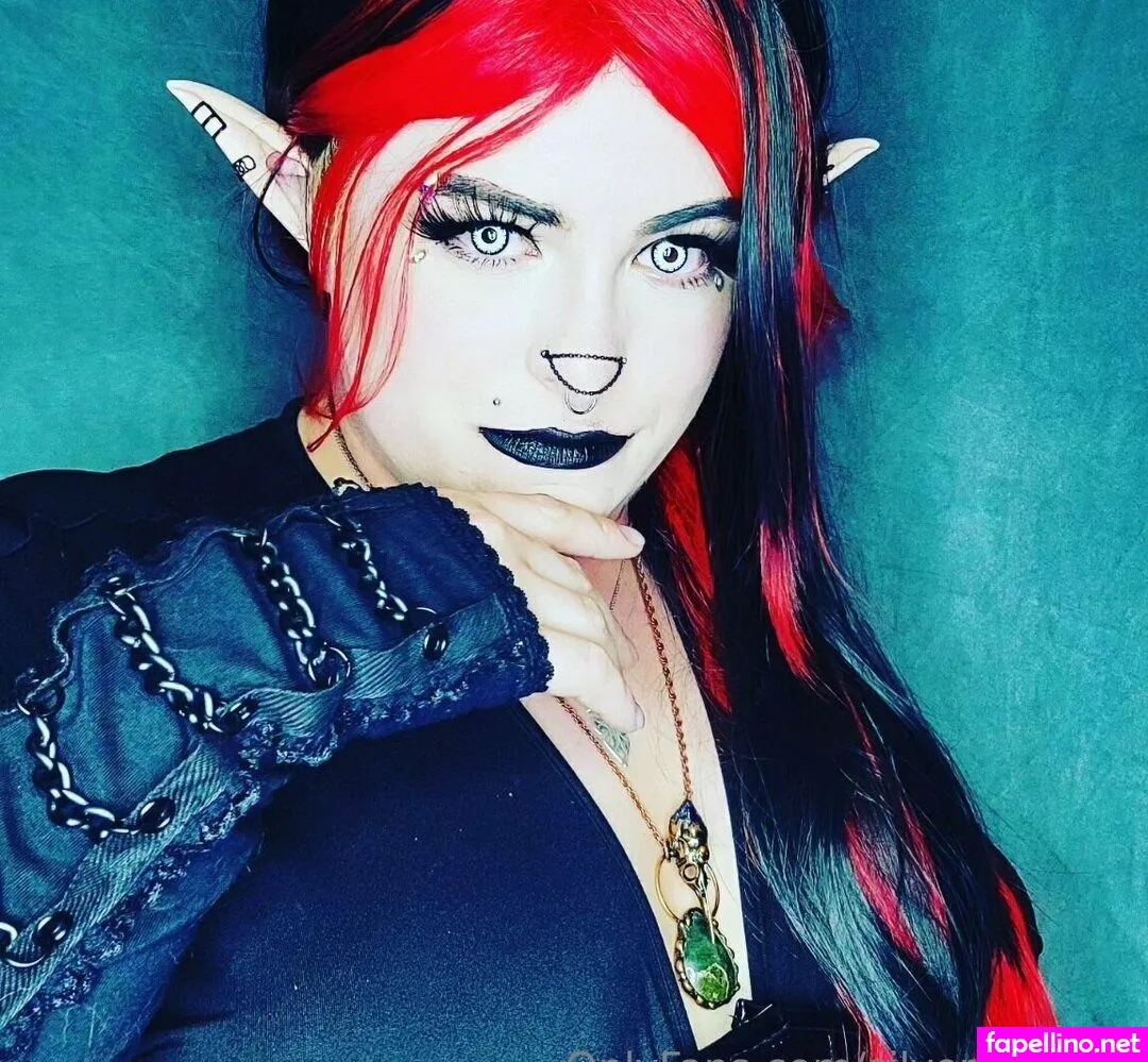 silverheart92, silverhearts13 Nude Leaked OnlyFans Photo #AgIIT8AFk1