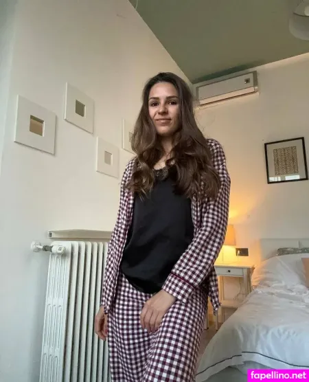 Silvia Love Main Profile Photo