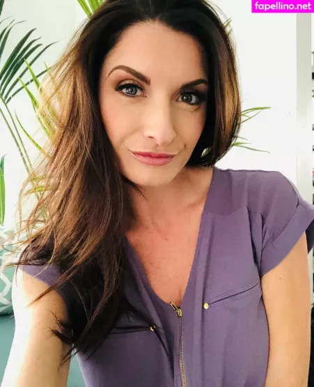 Silviasaigexxx OnlyFans Thumbnail #IAYK4vl7WG
