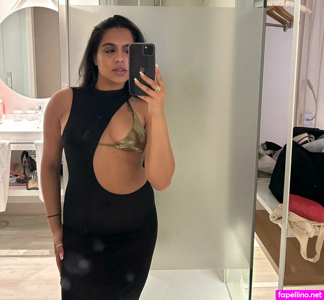 sim.ayyyyy, simiiipatel212 Nude Leaked OnlyFans Photo #FYfXD6dwO9