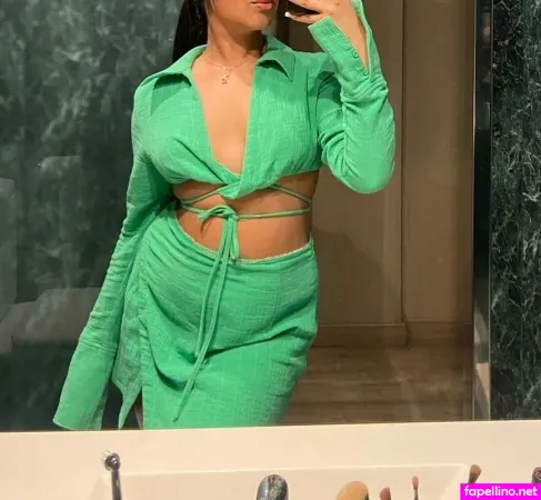 Sim Patel OnlyFans Thumbnail #M6T7l1WbCL