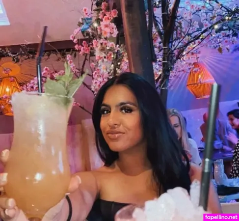 Sim Patel OnlyFans Thumbnail #Xx2Ioaby39