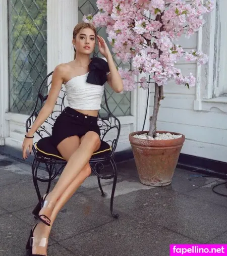 Simay Barlas OnlyFans Thumbnail #dQWUfiGoHw