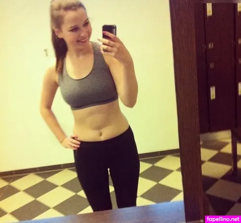 Simfinity Nina OnlyFans Thumbnail #3xXezQmwvs