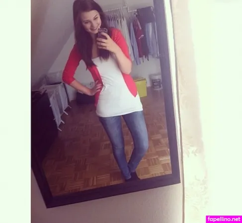 Simfinity Nina OnlyFans Thumbnail #JbcX9YwZmQ