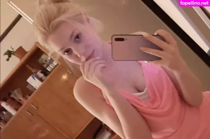 Simon Ildiko OnlyFans Thumbnail #btHgZgqDC1