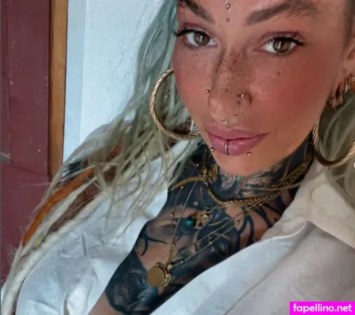 Simona Carrara OnlyFans Thumbnail #4nyFOKQWhf