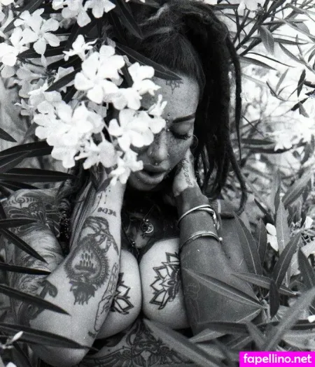 Simona Carrara OnlyFans Thumbnail #F3DF5xhGUw