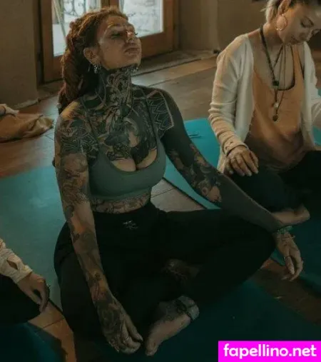 Simona Carrara OnlyFans Thumbnail #WfuCWbtabB