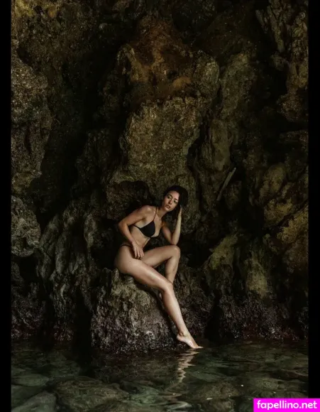 Simona Coppola OnlyFans Thumbnail #4DwnndafJr