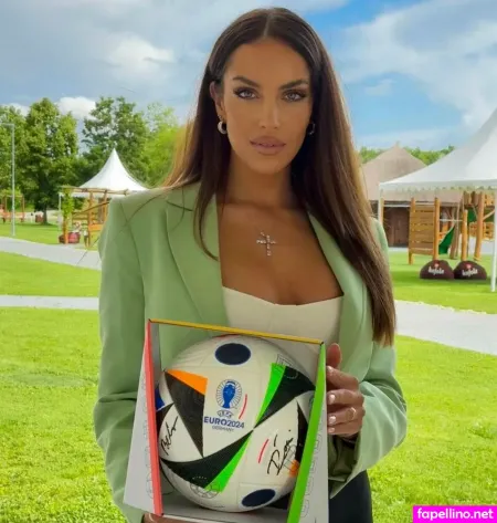 Simona Leskovska OnlyFans Thumbnail #iQgywIsNTP