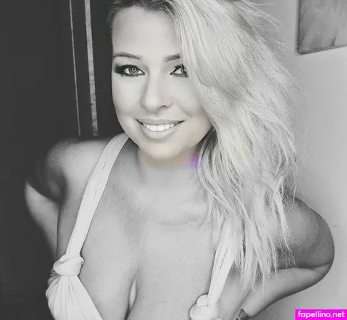 Simona Romano OnlyFans Thumbnail #ZwPencubQf