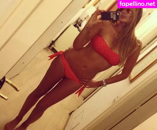 Simona Salvemini OnlyFans Thumbnail #FHqy5obn4w