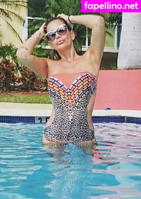 Simona Salvemini OnlyFans Thumbnail #ZLs527hZiM