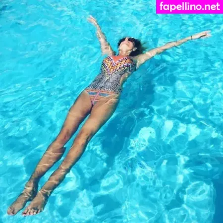 Simona Salvemini OnlyFans Thumbnail #tehxOJIUIm
