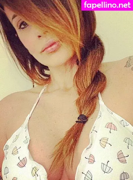 Simona Salvemini OnlyFans Thumbnail #ylxBXChj7j