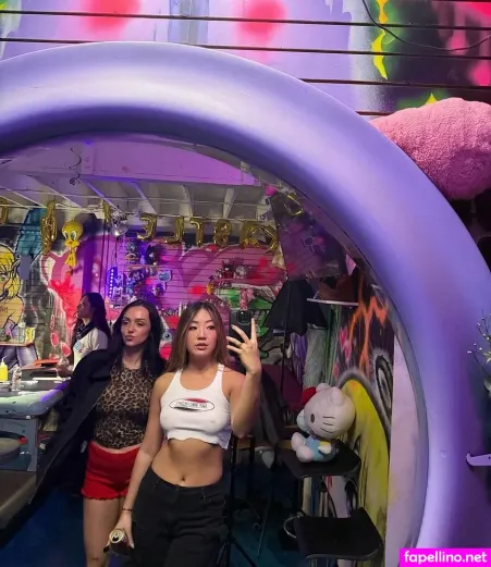 Simona Shao Main Profile Photo