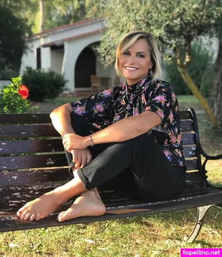 Simona Ventura OnlyFans Thumbnail #EB6S6k1Tri