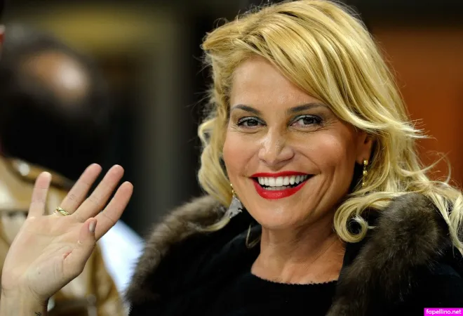 Simona Ventura OnlyFans Thumbnail #q7hRBVixyC