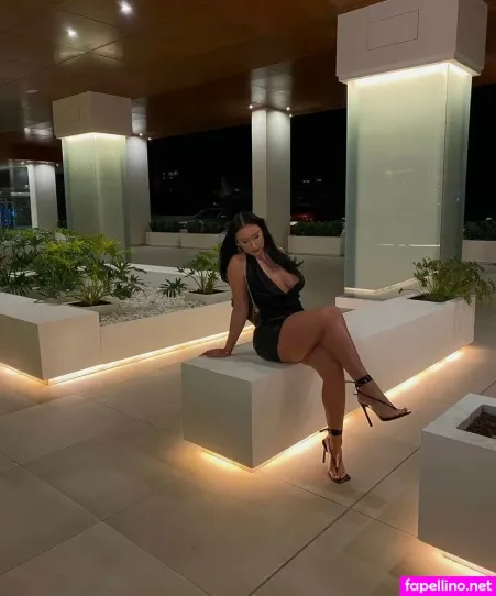 Simonaaaab OnlyFans Thumbnail #FsqX7cP1F7