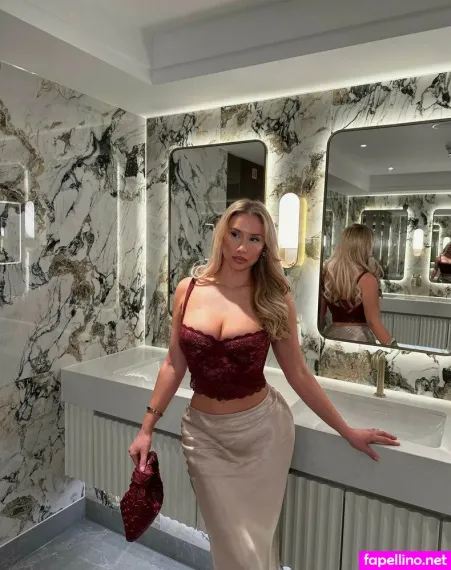 Simonaaaab OnlyFans Thumbnail #UxiawOvzO7