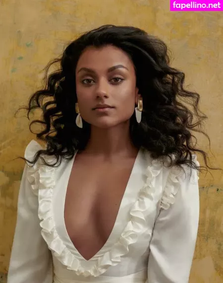 Simone Ashley OnlyFans Thumbnail #DeS6XLGJtt