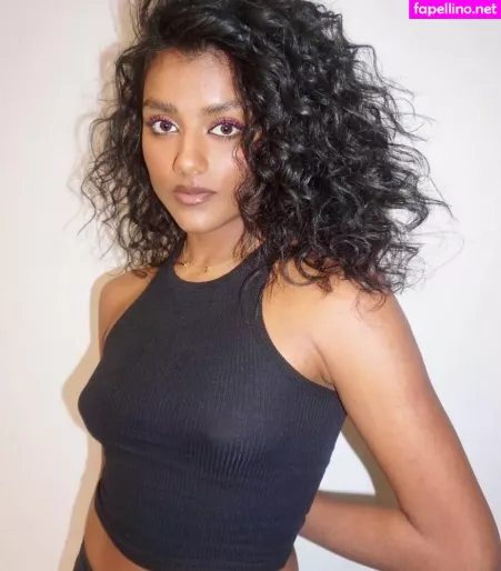 Simone Ashley OnlyFans Thumbnail #H6r6ARR47K