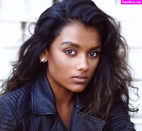 Simone Ashley OnlyFans Thumbnail #mmtJticzjH