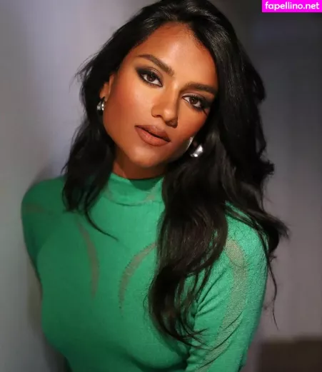 Simone Ashley OnlyFans Thumbnail #wUjqCRBvVu