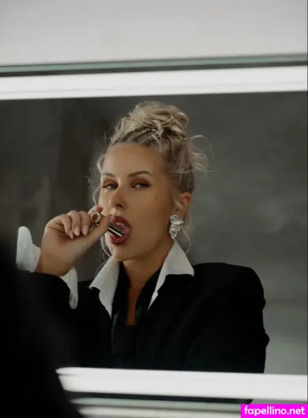 Simone Christensen 10 OnlyFans Thumbnail #39WPy2nmoG