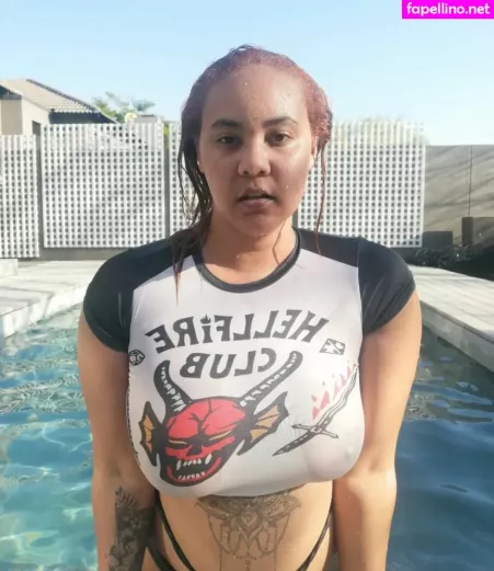 Simone De Jager OnlyFans Thumbnail #5mVY3LE8ho