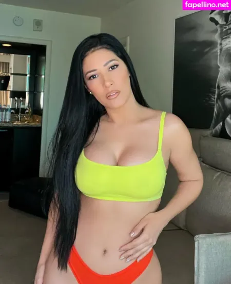Simone E Simaria OnlyFans Thumbnail #0GdlGubc4o