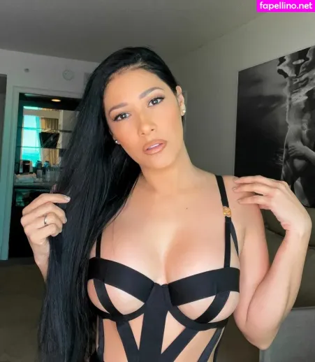 Simone E Simaria OnlyFans Thumbnail #NTc5LrLTit