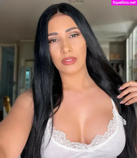 Simone E Simaria OnlyFans Thumbnail #fPnMxRAeLp