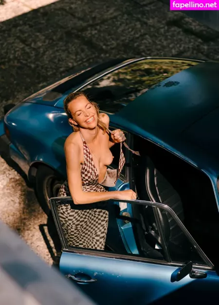 Simone Hanselmann OnlyFans Thumbnail #yL2KETfLho