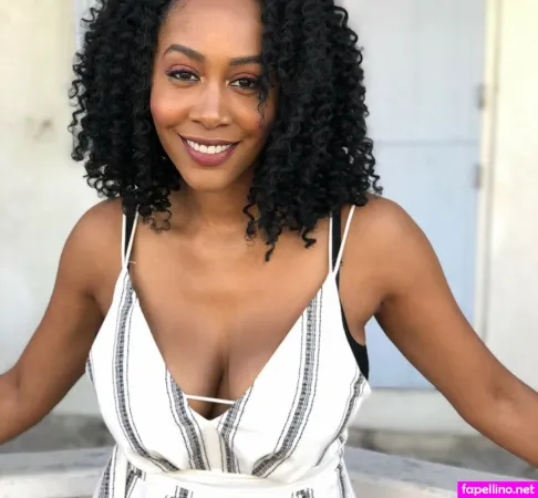 Simone Missick OnlyFans Thumbnail #U8eszQziBu