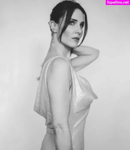 Simone Simons OnlyFans Thumbnail #JG6ivufmed