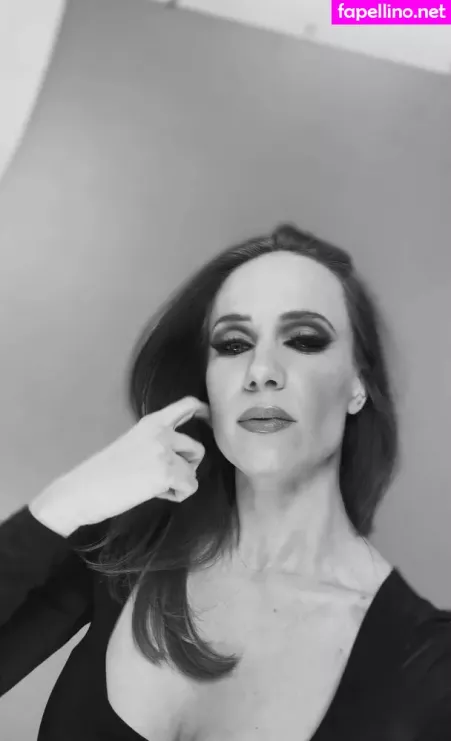 Simone Simons OnlyFans Thumbnail #huL6RWQaNX