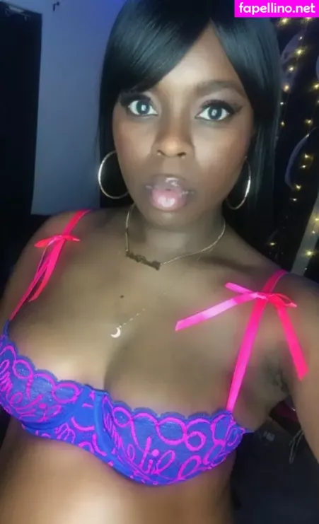 Simonesavage OnlyFans Thumbnail #3R6SKEfkzi