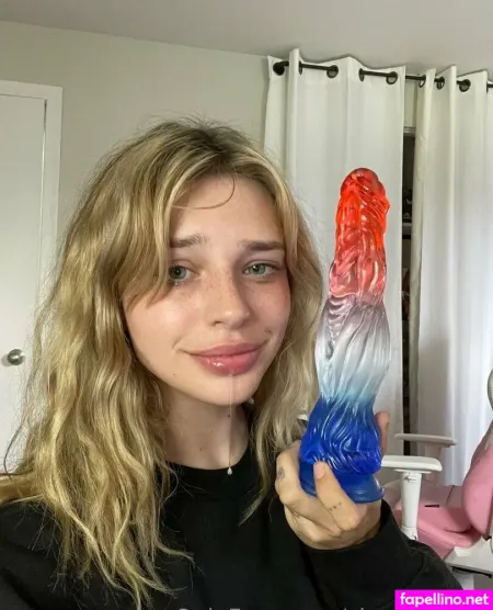 Simple Akari OnlyFans Thumbnail #1kAnaptYW8