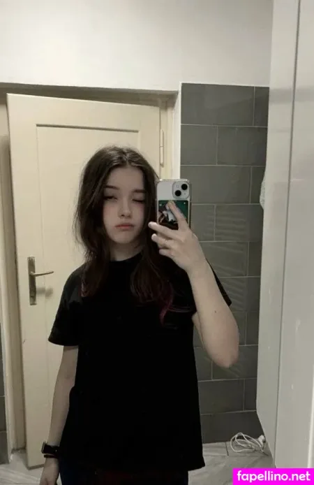 Simplelil OnlyFans Thumbnail #Gn1wAP7U0t