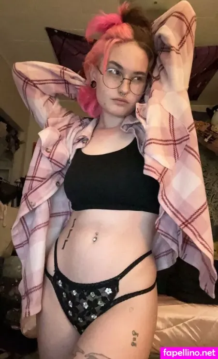 Simplesuccubus OnlyFans Thumbnail #TWta8P4y4R