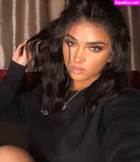 Simran Kaur OnlyFans Thumbnail #87q4k2E5Jj