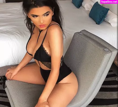 Simran Kaur OnlyFans Thumbnail #KIFmWfbZLw