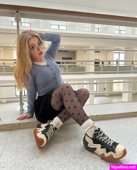 Simunka Show OnlyFans Thumbnail #uBT6yKXm6Z