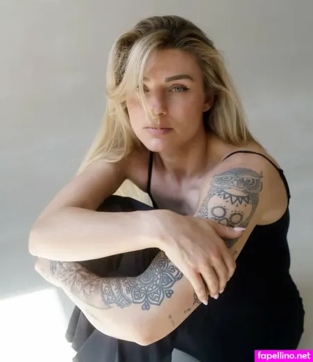 Sina Alena Heinrichsohn OnlyFans Thumbnail #6wKqu5RHRW
