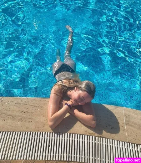 Sina Marie Reen OnlyFans Thumbnail #hOqWNhL6Ne